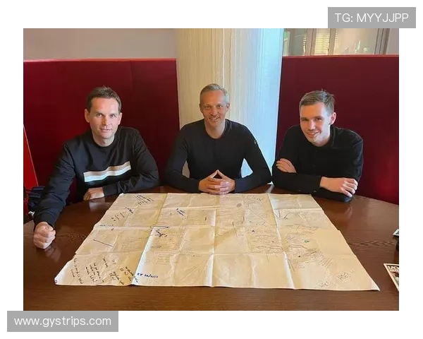 克鲁伊夫战术体系在现代足球中的实践价值与影响分析