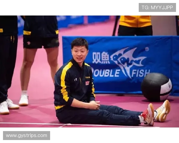 孙铭徽训练完直接拎着爱马仕去接娃，这反差谁懂啊